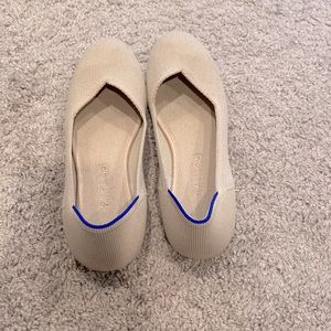 Rothy’s The Flat Size 7 with a cute pattern on the bottom. Color: Ecru